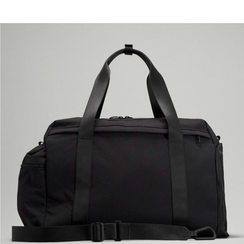 lululemon athletica Black Command the Day Duffle Bag 37ml - Picture 12 of 12